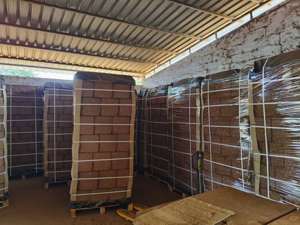Wrapped Coco Peat Pallets Warehouse